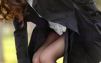 AISS爱丝(黄金版) – 总有一天，少女们的滑板梦与索菲的写真会变成现实