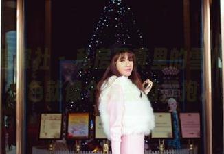 IMiss爱蜜社 – 私房写真里的雪儿Cier，粉色就像个温柔的拥抱。