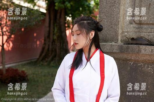 MiiTao蜜桃社 - 佩琦Pinky的泳衣图包，下载前请确认自己抵挡得住这种撩！
