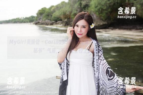 MyGirl美媛馆 - Carina梦绮的办公桌：原图分享——那份“秘书”气质，不只是工位上的职责吧？