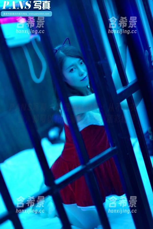 PANS写真 - 小雪在红裙里：从不上交作业，却可以把高清图库拖得精彩纷呈