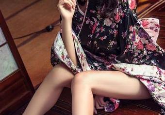 TouTiao头条女神 – 杨漫妮baby的豹纹，图包里藏着的究竟是风情还是个性？
