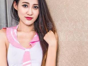 TouTiao头条女神 – 申美嫣的教室奇观：资源大汇总，课桌上有何玄机？