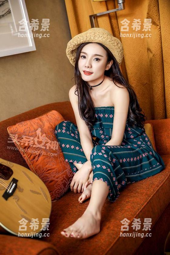 TouTiao头条女神 - 米粒儿分享：这些裸足的照片能让我心情飞扬！期待中...