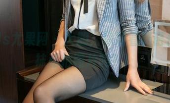 UGirls尤果网 – 大胆，你敢看杨诺依的网袜私拍图片吗？！