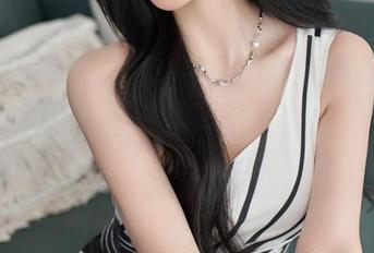 Xiuren秀人网 – Jennifer小若豹纹合集，偏偏让我联想到在丛林里的时髦狩猎者！