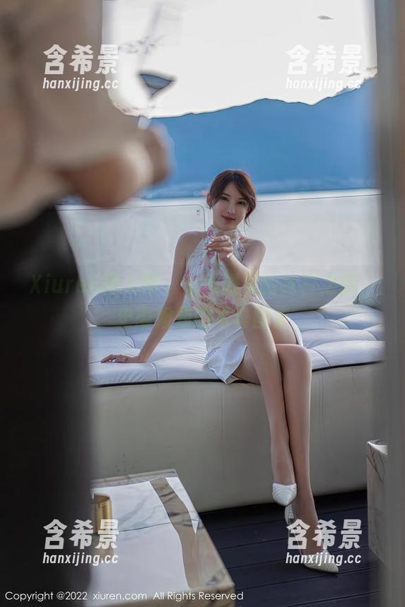 Xiuren秀人网 - 意外碰见的纯白之旅，史雨姐姐的写真图集