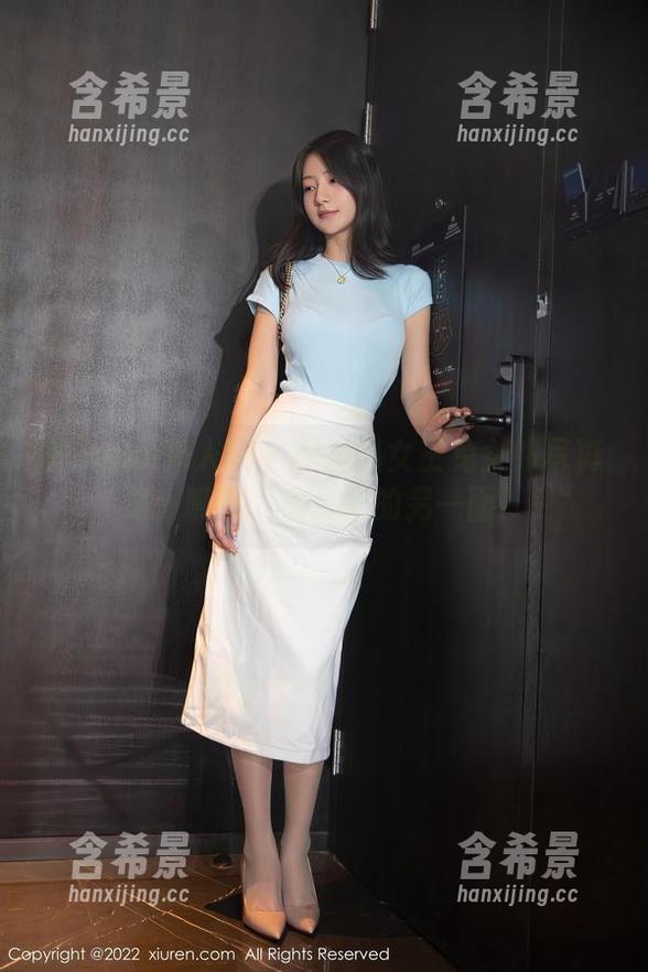 Xiuren秀人网 - 邹晶晶女王兔女郎写真集：瞧瞧，兔耳朵的另一面！
