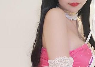 定制写真从未如此精彩：亚马逊鲶鱼与海浪的碰撞