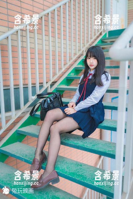 体操服少女，兔玩映画这组927精选，毫不费力地就让气氛升温。