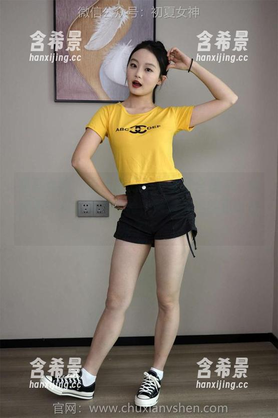 初夏女神-点点 初夏女神 - 点点的万圣节免费合集——给你不一样的夜游体验,披着鬼袍的猫咪也来了。