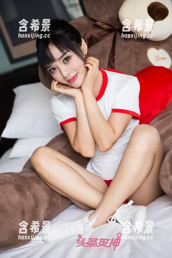头条女神 - 幻雪儿的护士制服——这是一场“白衣战士”的照片大闹天宫！