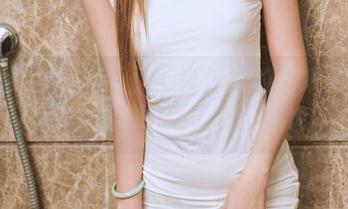 头条女神 – 清新又不失俏皮的萌琪琪双人写真集，下载吧，放到手机也不错