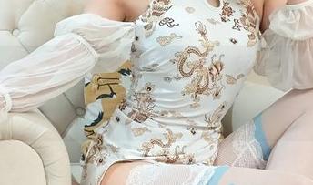 小女巫露娜及其套图，吹着风潜行的那种天使，你懂的。