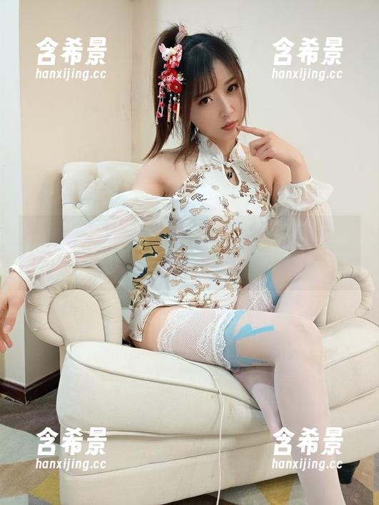 小女巫露娜及其套图，吹着风潜行的那种天使，你懂的。