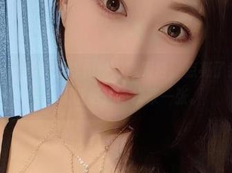 微密圈 – 小玉吃果冻和她的高跟鞋，点亮了我的一天，高清壁纸还不快来一张。