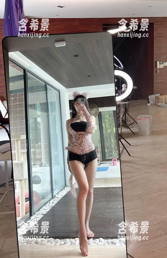 小玉吃果冻 微密圈 - 小玉吃果冻的马甲线系列,下载前最好考虑一下自己的身心健康!