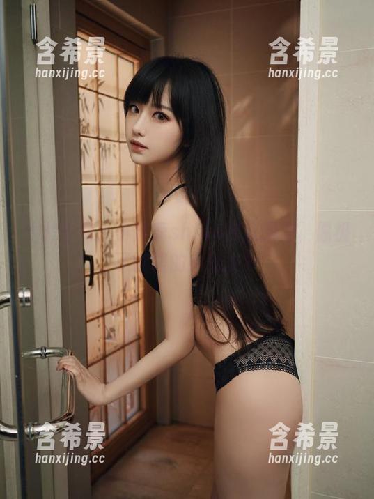 图片分享：小鹿鹿shika在汉服里，像极了迷路的小仙女？