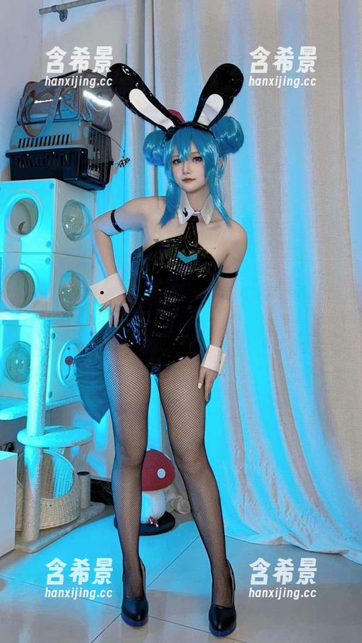 屿鱼yukako 私拍慢慢看,屿鱼yukako居然把龙华妃咲与兔女郎演绎得如此无懈可击!