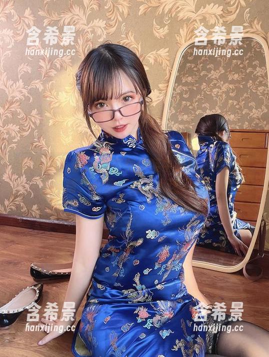 微密圈 - 张思允在女仆装中随意转换的神情，合集一览，太迷人！