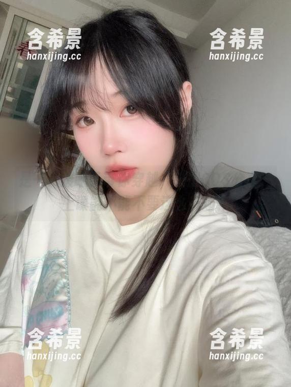 是一只废喵了带你穿越，校服COS分享，上课能不能不要这么有趣？