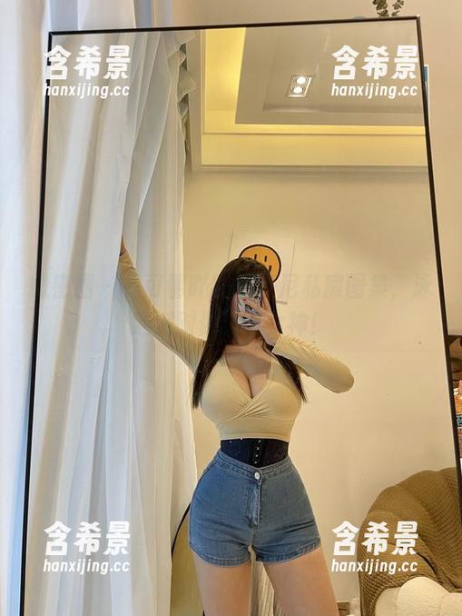 微密圈 - 是可馨吖的比基尼私房图集，泳池派对做无敌女神！
