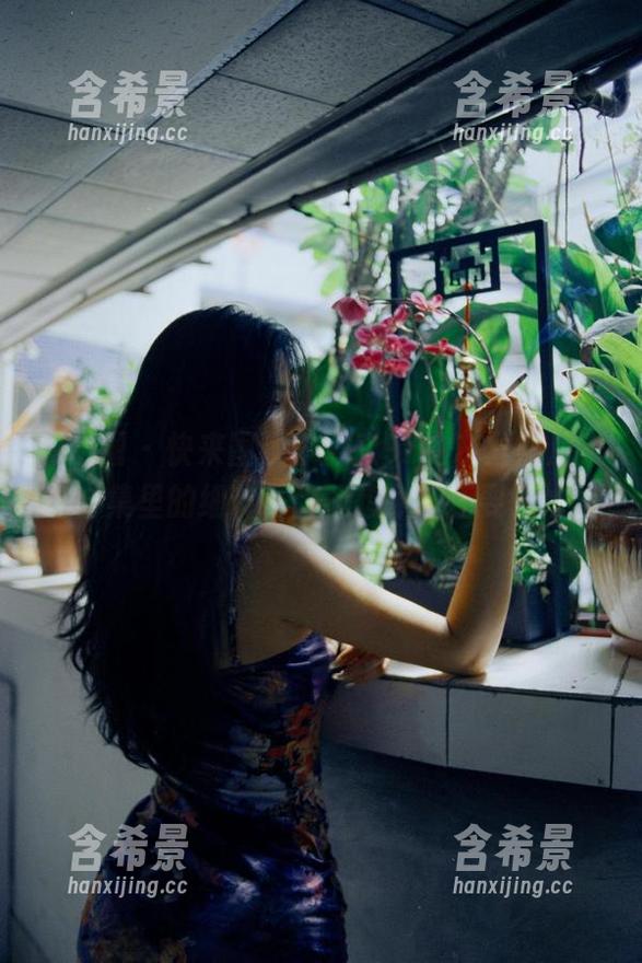 微密圈 - 快来围观李嘉欣97的灰丝照片，这合集里的细节，比我想象的还要微妙。