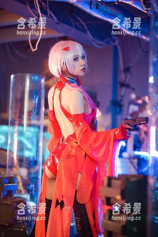 说不定果咩酱的最新作品集“白色”能撩到你哦