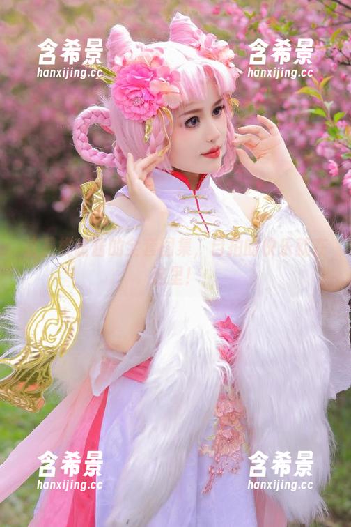 这是桃暖酱的全套图集，自拍的快乐就在这里！