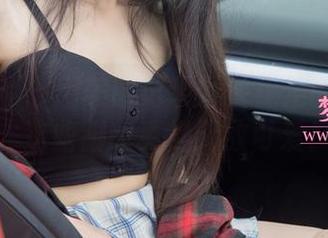 梦丝女神 – 用美图记录雪馨裸足的每一步，这些脚印真是无敌可爱！