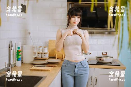 汪知子最新作品，纠结于美脚与美食，保重人生的每一步！