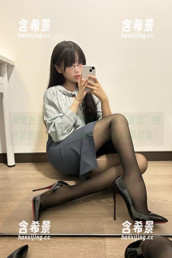 别说我是阿飞，‘海克斯科技小蛋糕’的碧蓝航线女仆COS图片可让我自暴自弃！