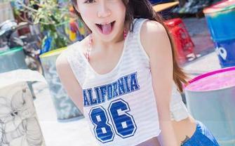 爱蜜社 – 夏笑笑Summer的牛仔裤展现：明明是随意，却又每一部分都高清得让人有种想探个究竟。