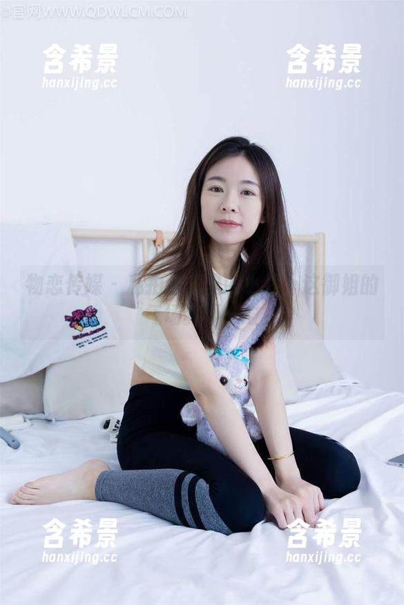 物恋传媒-小竹 物恋传媒 - 私拍合集里的小竹:这御姐的气场真不一般