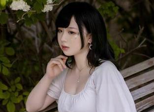 内衣福利大公开，皮皮奶可可爱了啦的每张图片都像在调皮找机会。