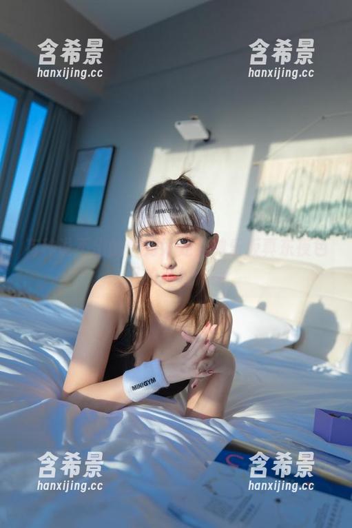 有种说不出的恰到好处，神乐坂真东夜色下的私拍作品