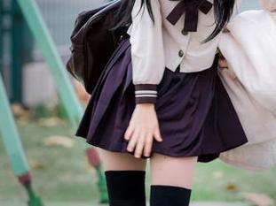 神乐坂真冬的白裙写真，给你带来寒风中一丝丝小心机！