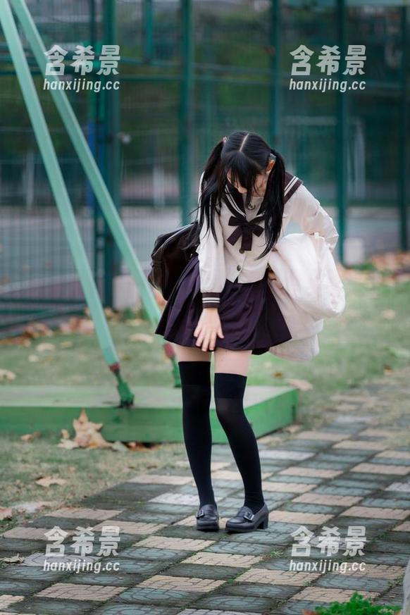 神乐坂真冬的白裙写真，给你带来寒风中一丝丝小心机！