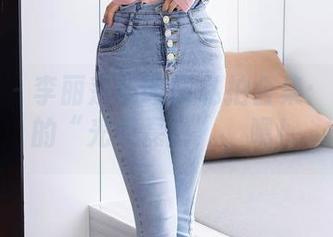 秀人网 – 李丽莎的眼镜私拍合集：光线下的“光明磊落”，喂！