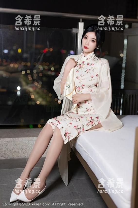 秀人网 - 李可儿兔女郎现身：分享不一样的跳跃与俏皮！