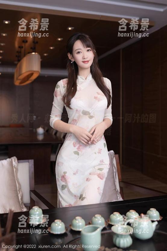 秀人网 - 办公室来了一抹色——阿汁的图片作品蜗居角落