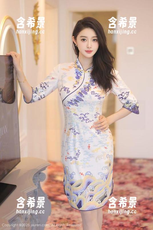 秀人网 - 黄婧GIGI私拍新上架，连美脚都在努力展现个性！
