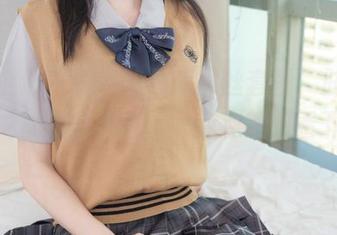 紧急企划 – 林书辞最新黑丝套图，肤色和黑丝之间的拉锯战，一点点就想看下去啊。
