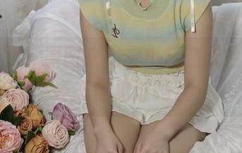 绮梦摄影 – 原图来啦，小艺在天台的大胆姿态你见过吗？