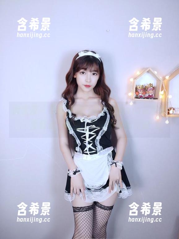 微密圈 - 最新图册：羊小雪juvia在和服里晃动，像极了风中飘舞的花瓣
