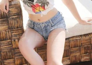 美媛馆 – 果儿Victoria的学妹套图无敌更新中，居然有新花样！