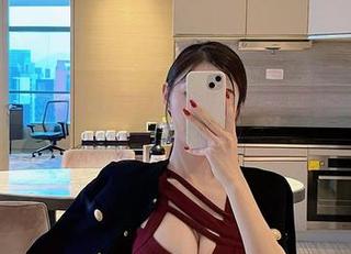 微密圈 – 脸红Dearie的最新女仆图册，这造型我能说不吗？