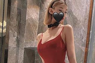 微密圈 – 啧，脸红Dearie带你在线逛白衬衫的世界，图片里有种说不出的吸引力。