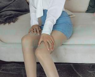 花漾show – 只想在这里大声呼喊，赵惟依coco的美脚全套图集真不护眼！