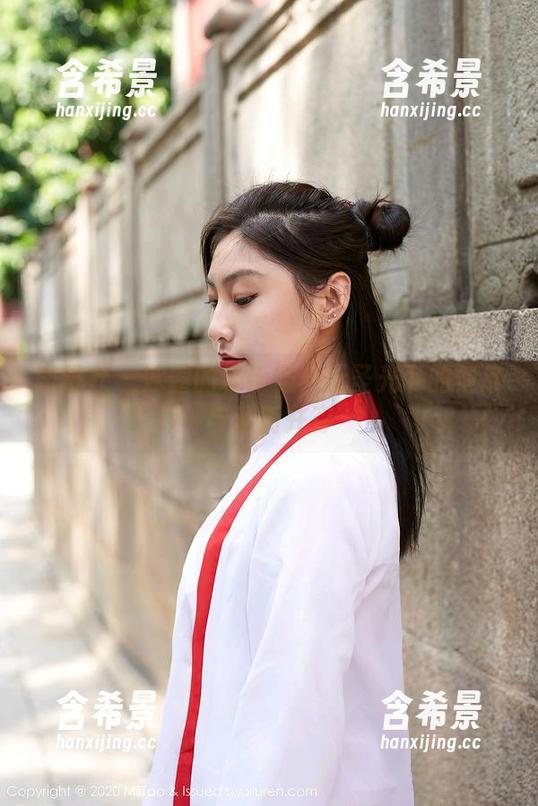 蜜桃社 - 冰露的水手服：无圣光下的俏皮与迷离并存